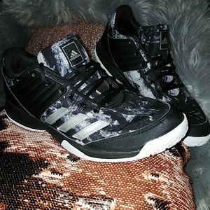 Adidas women's size 11 volleyball shoes